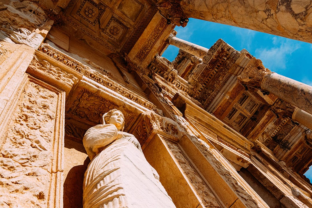Statue on the Front of Celsus Library at Ephesus Statue on the Front of Celsus Library at Ephesus